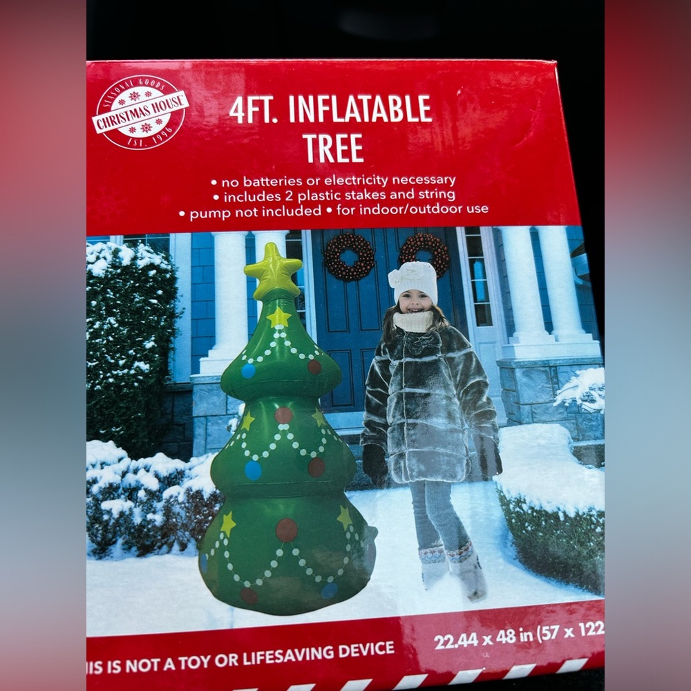 Christmas tree inflatable 4ft